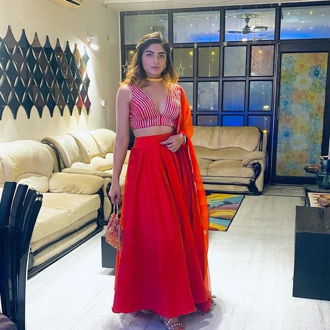 Muskaan Khubchandani New Instagram Pics